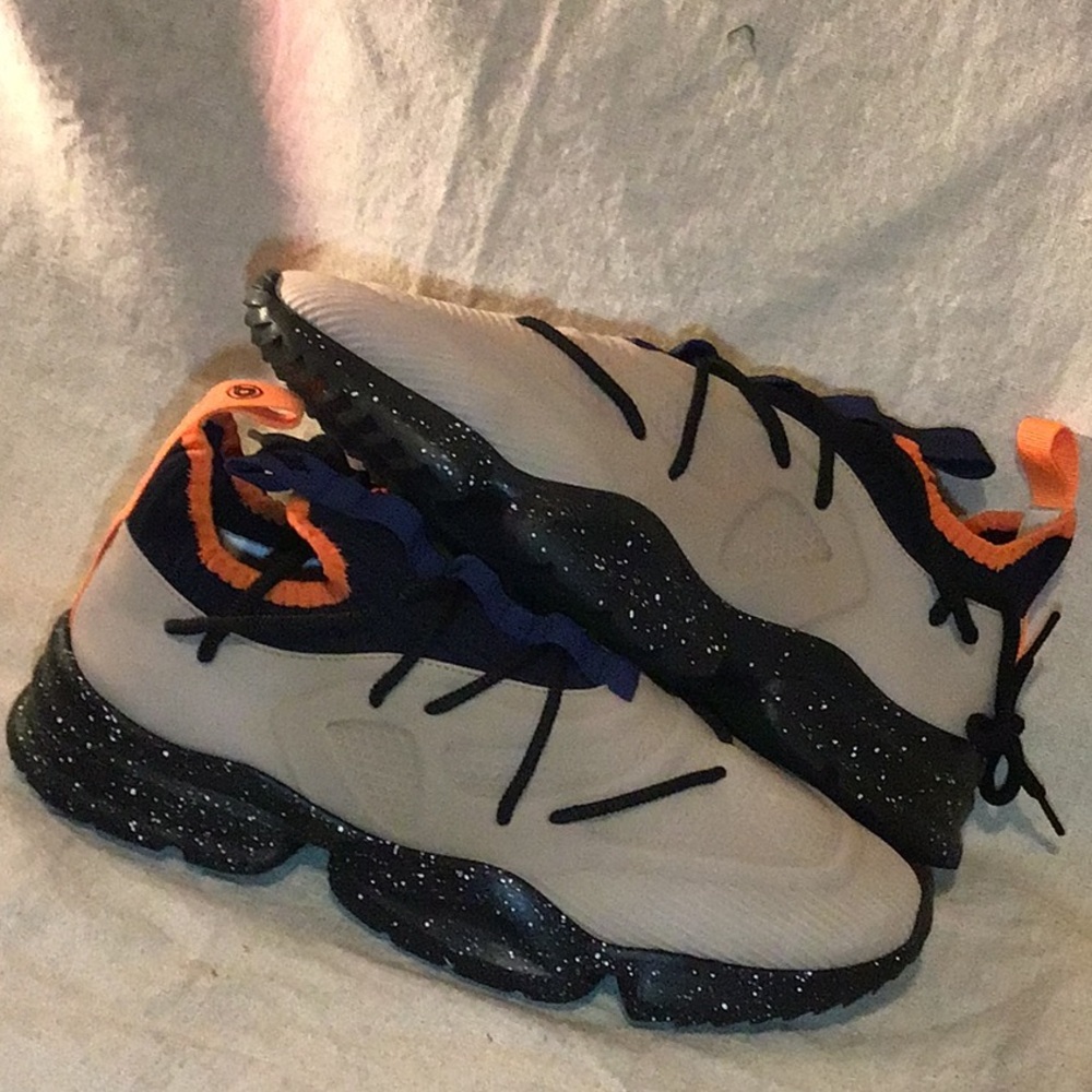 Sia collective size 12 men’s used  “Dev on deck”